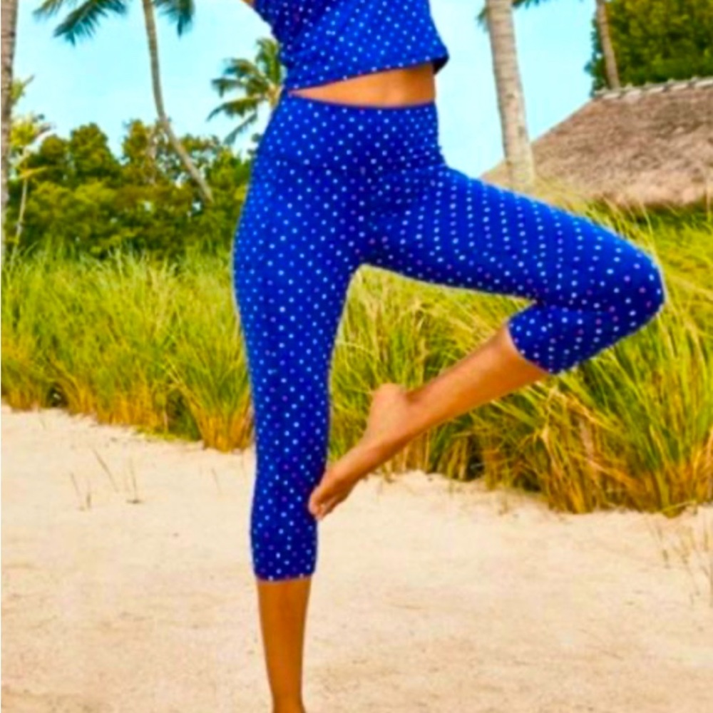 Fun! NWT Lilly Pulitzer M Weekender High Rise Leggings Borealis Squared